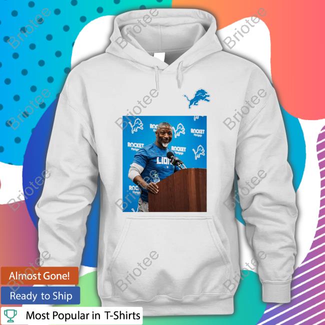 Official Lions Oc Ben Johnson Wearing A Shirt With An Image Of Lions Dc Aaron Glenn Official Lions Oc Ben Johnson Wearing A Shirt With An Image Of Lions Dc Aaron Glenn